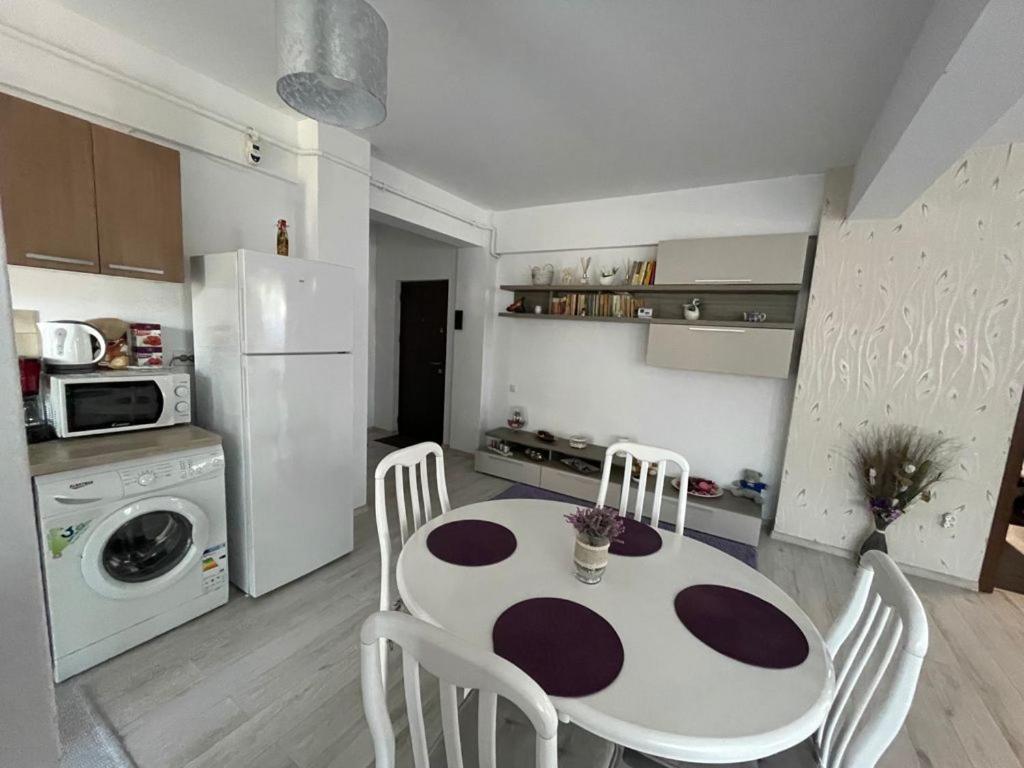 Deny'S Apartament Gura Humorului Exteriör bild