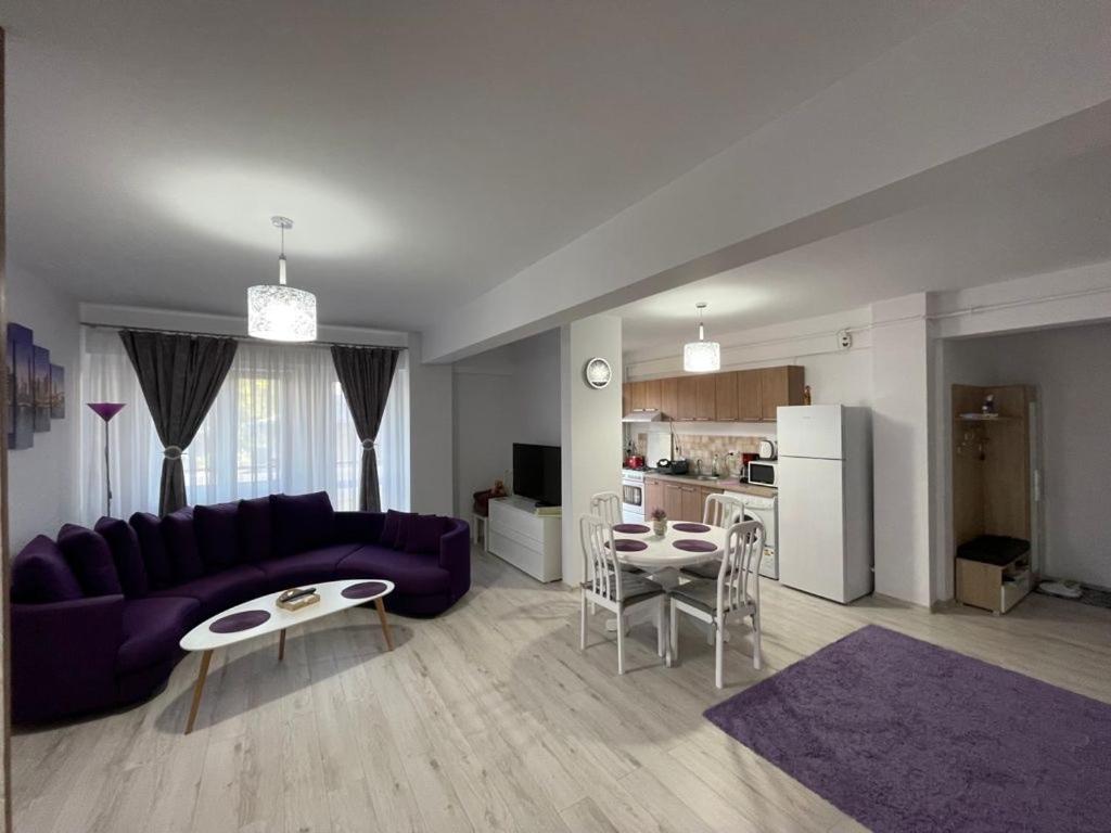 Deny'S Apartament Gura Humorului Exteriör bild