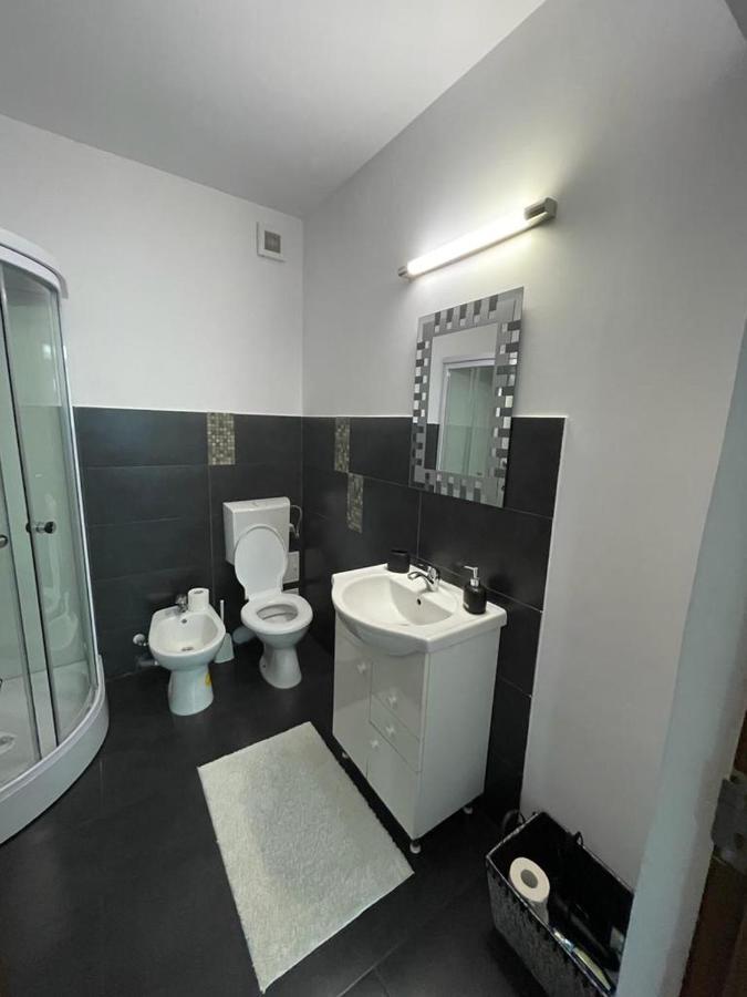 Deny'S Apartament Gura Humorului Exteriör bild