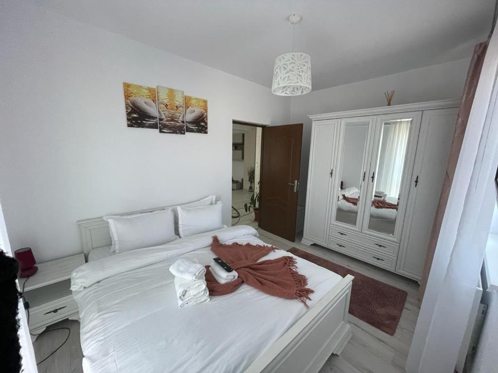 Deny'S Apartament Gura Humorului Exteriör bild